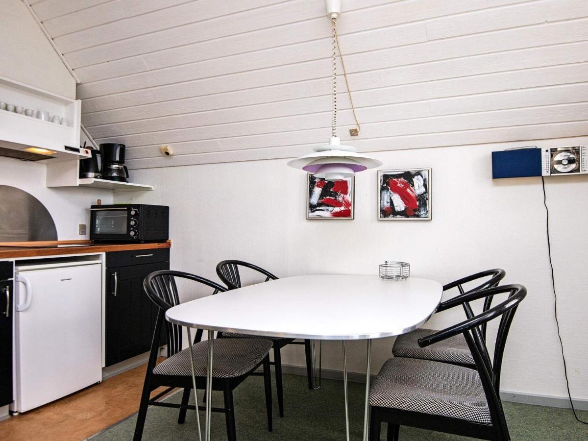 4 Person Holiday Home In R M Sønderby Esterno foto